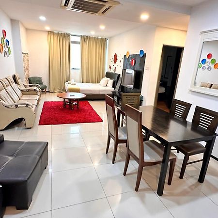 Taragon Homestay - Kuala Lumpur Esterno foto